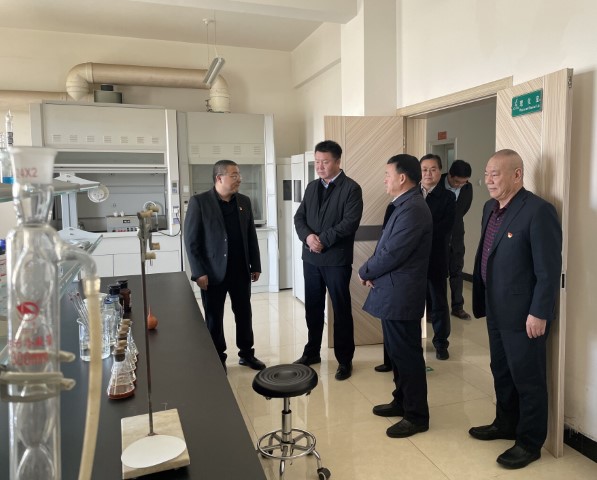 酒泉市政府黨組成員、副市長哈里別克來敦煌種業(yè)調(diào)研指導(dǎo)工作